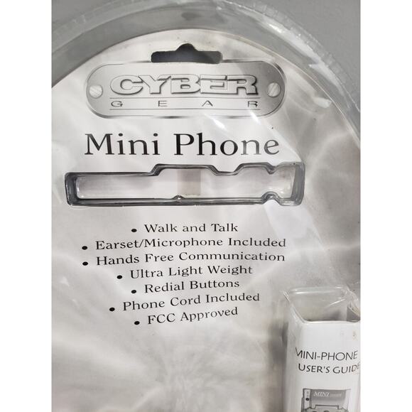 Cyber Gear Mini Phone New in Factory Sealed Housing‎ - with Earset & Microphone - Picture 6 of 6